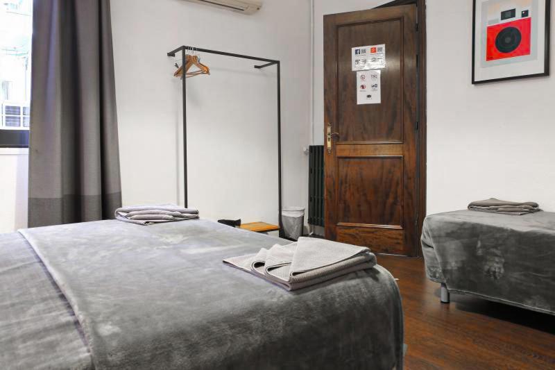 Traveller House Apartment Барселона Екстериор снимка