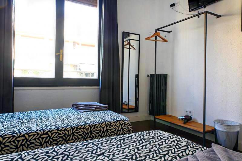 Traveller House Apartment Барселона Екстериор снимка