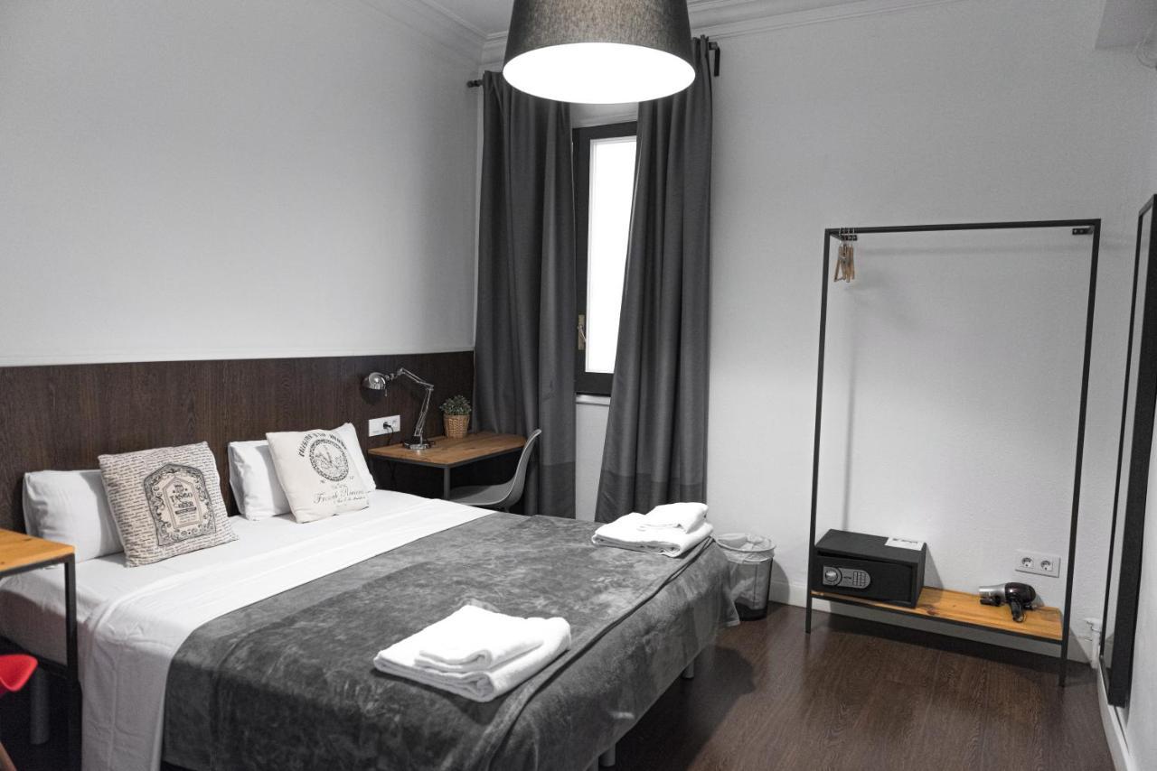 Traveller House Apartment Барселона Екстериор снимка