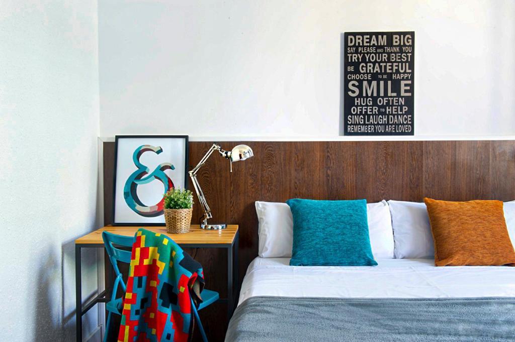 Traveller House Apartment Барселона Екстериор снимка