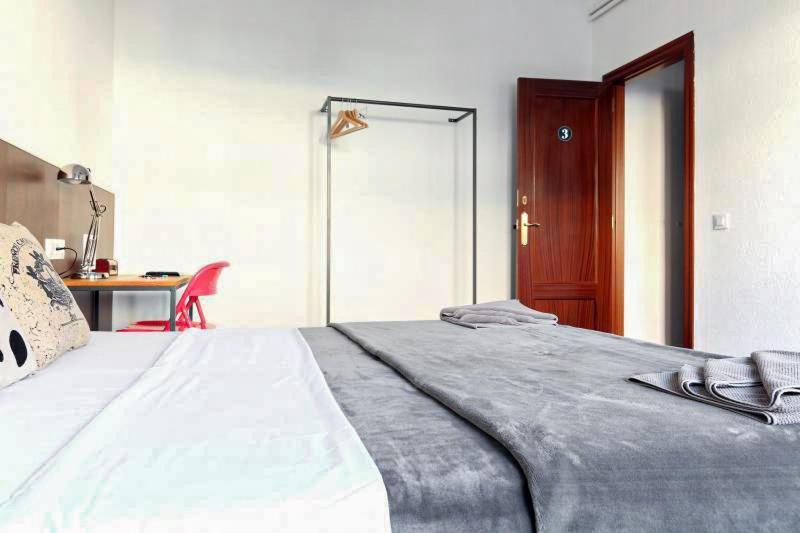 Traveller House Apartment Барселона Екстериор снимка