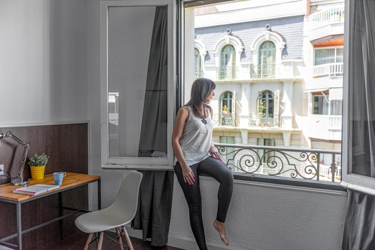 Traveller House Apartment Барселона Екстериор снимка