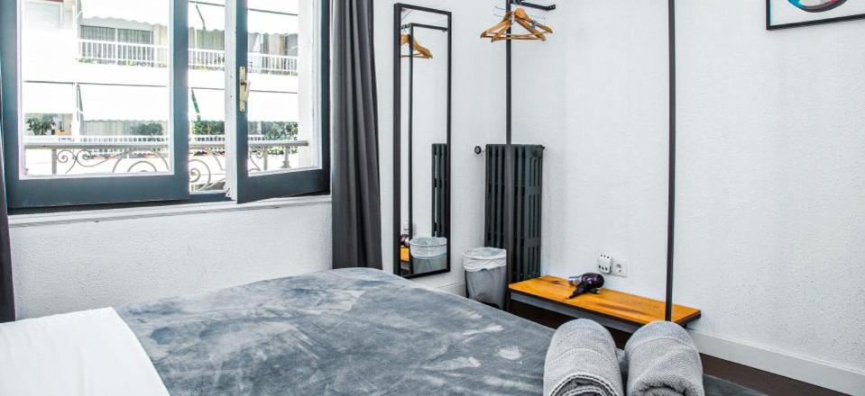 Traveller House Apartment Барселона Екстериор снимка